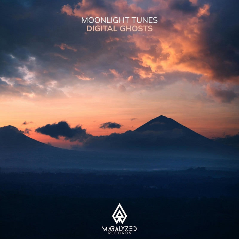 Moonlight Tunes - Digital Ghosts (Extended Mix)