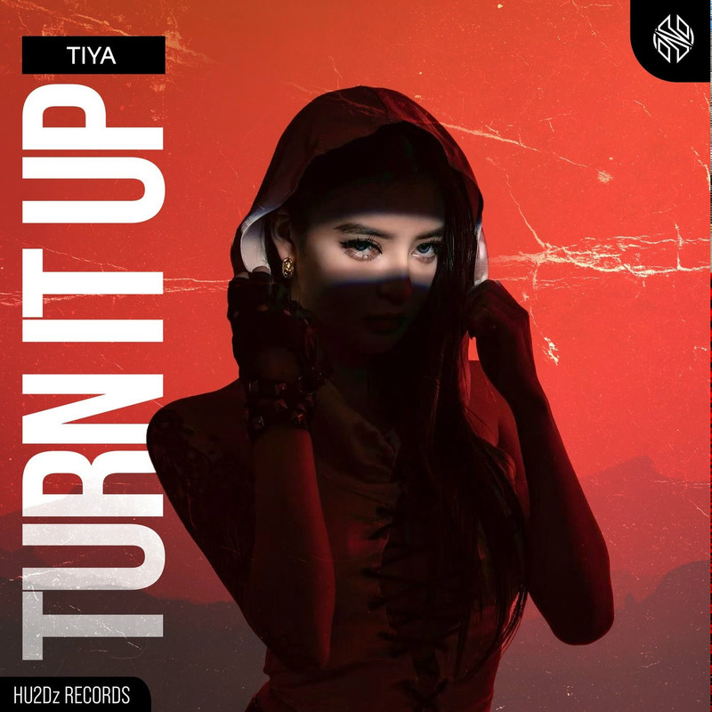 Tiya - Turn It Up (Extended Mix)