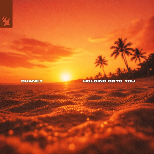 CHANEY - Holding Onto You (Extended Mix)