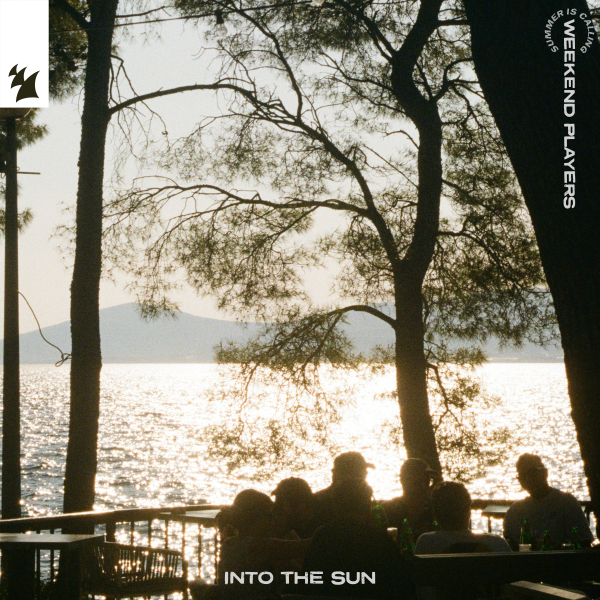 Summer Is Calling & Weekend Players - Into The Sun (Extended Mix)