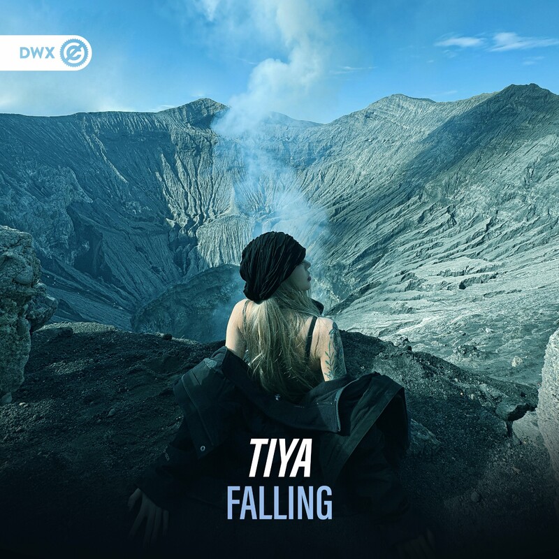 Tiya & Dirty Workz - Falling (Original Mix)